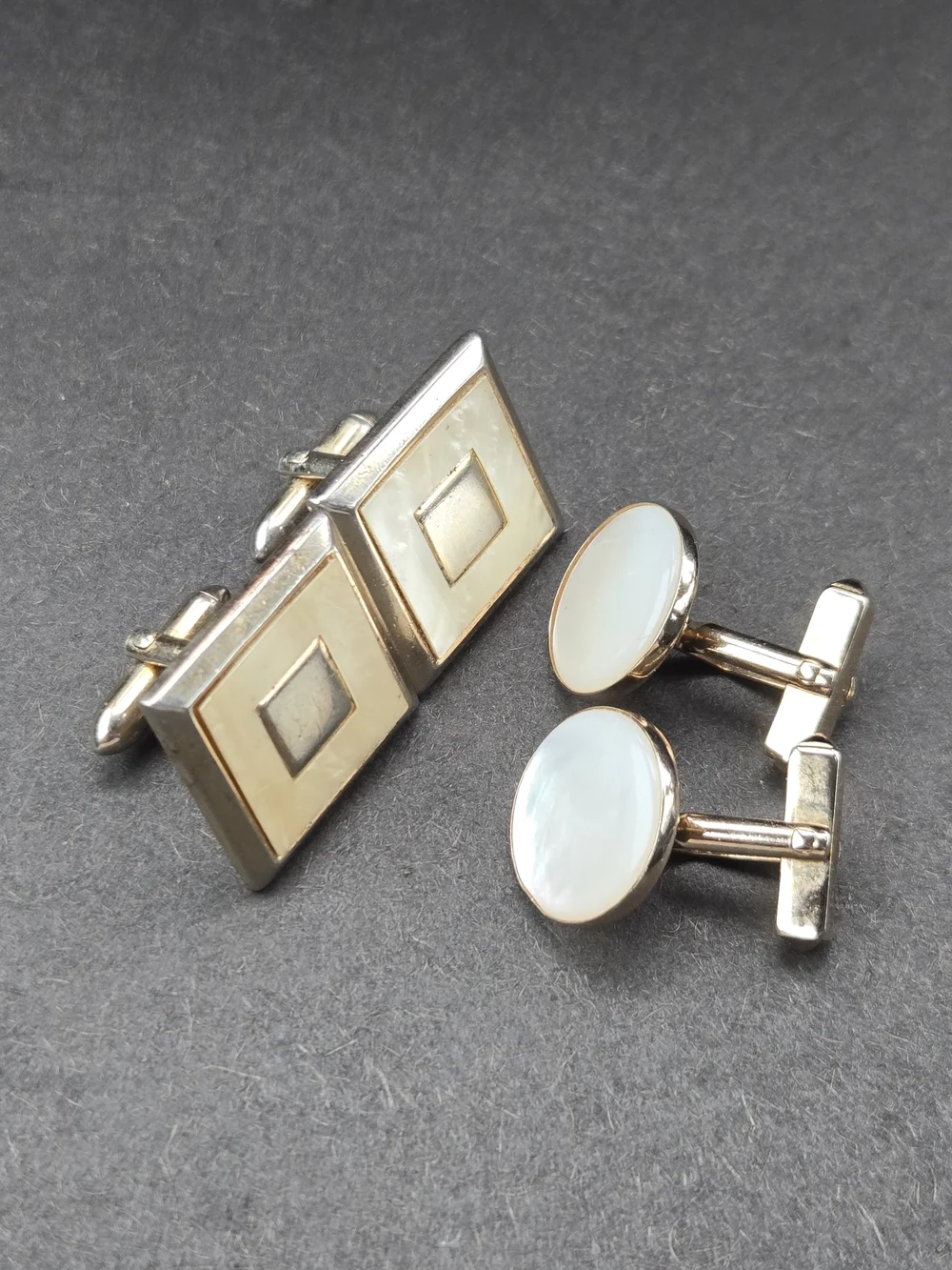 VTG SWANK Gold-tone In Abalone Cufflinks  & Mother-of-Pearl Round Cufflinks Set